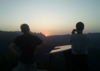 Apéro & coucher de soleil d'un sommet panoramique
